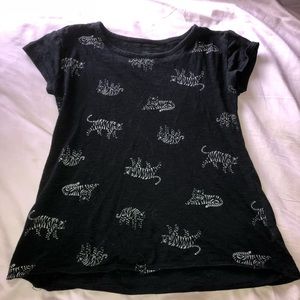 Black graphic tee with silver tigers